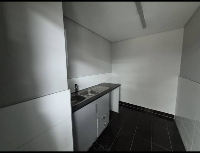 418M² OFFICE TO LET IN SANDTON CENTRAL